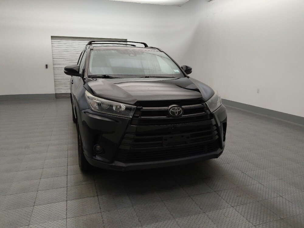 2019 Toyota Highlander in Phoenix, AZ 85022 - 18119600 14