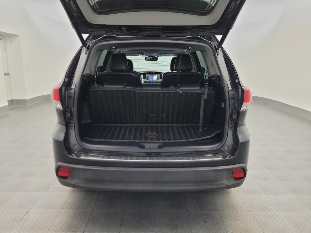 2019 Toyota Highlander in Phoenix, AZ 85022 - 18119600 29