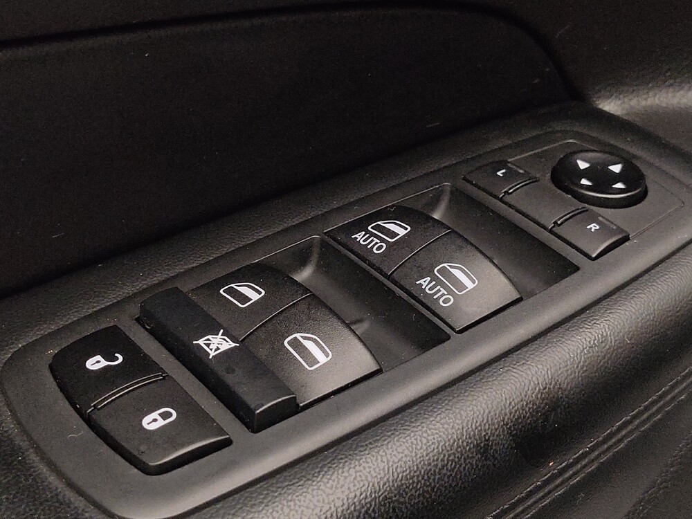 2020 Jeep Grand Cherokee in Knoxville, TN 37923 - 18119619 27