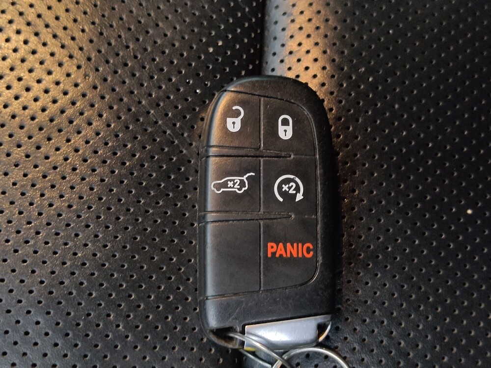 2020 Jeep Grand Cherokee in Knoxville, TN 37923 - 18119619 32