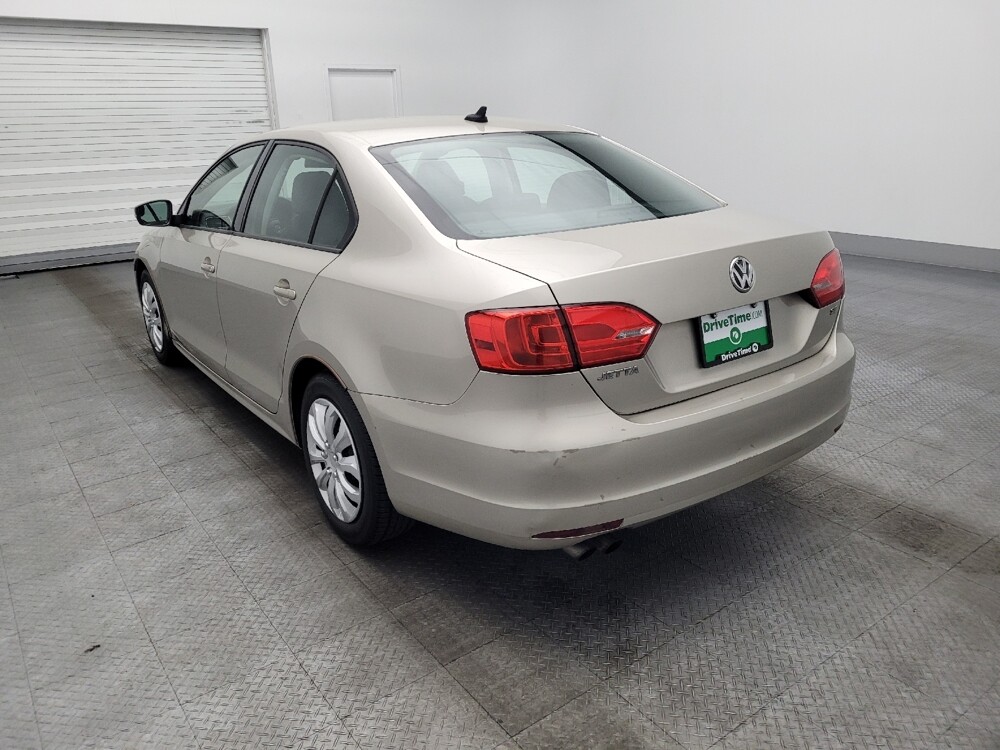 2014 Volkswagen Jetta in Jacksonville, FL 32210 - 18119635 5