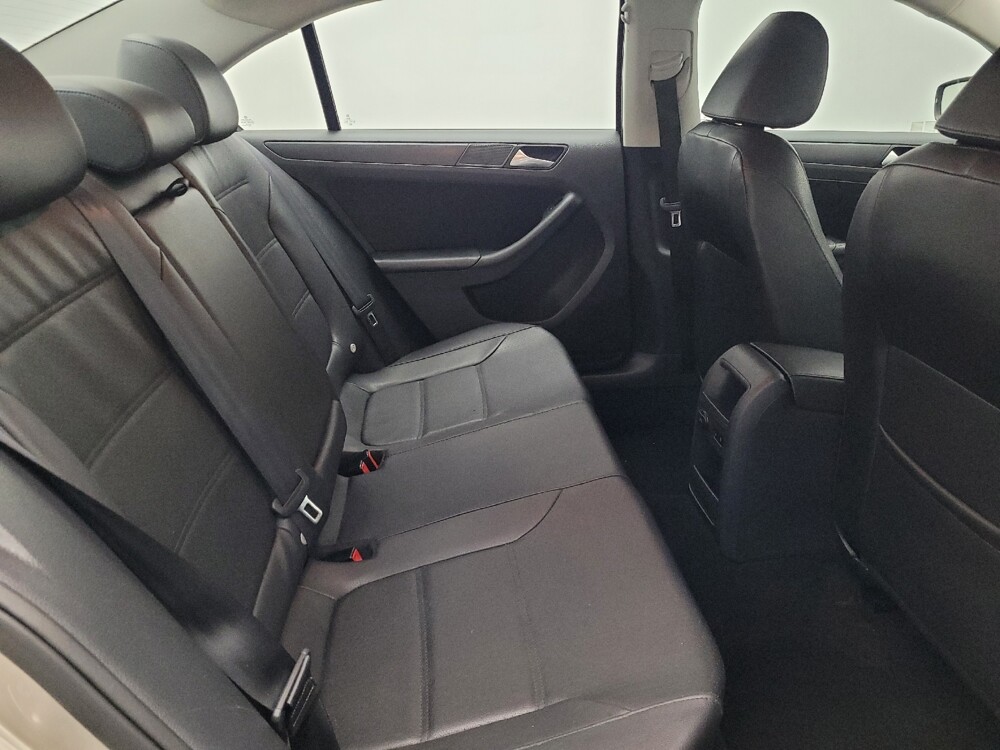 2014 Volkswagen Jetta in Jacksonville, FL 32210 - 18119635 19