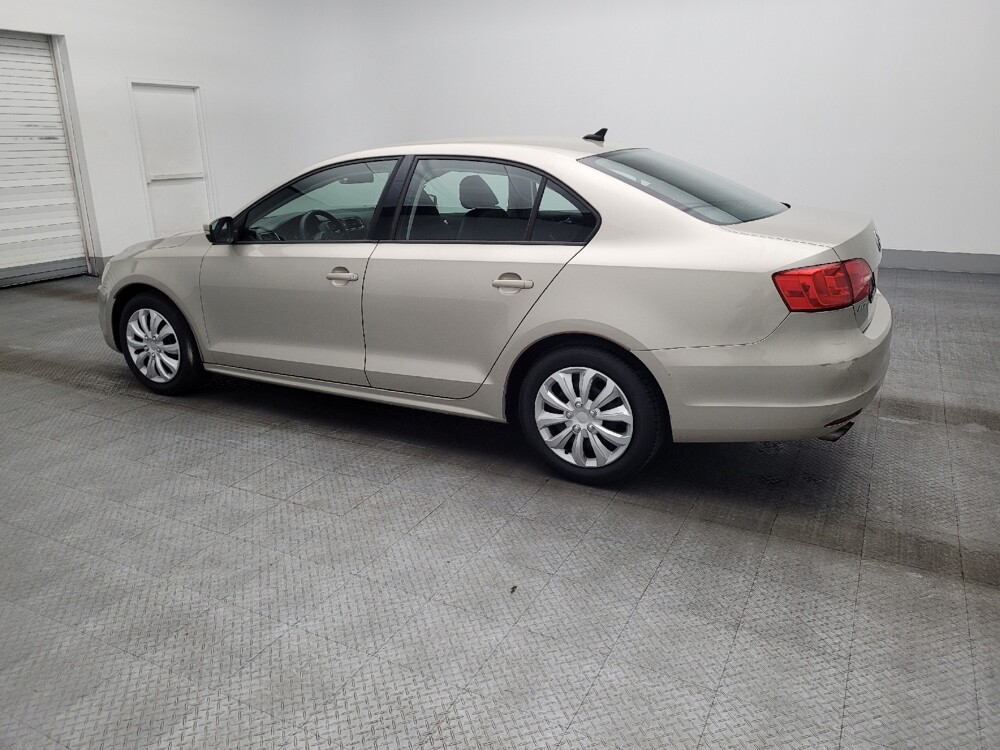 2014 Volkswagen Jetta in Jacksonville, FL 32210 - 18119635 3