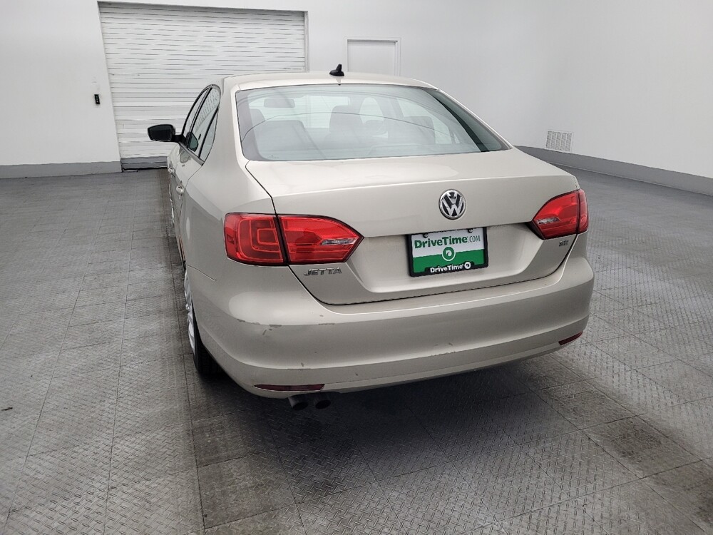2014 Volkswagen Jetta in Jacksonville, FL 32210 - 18119635 6