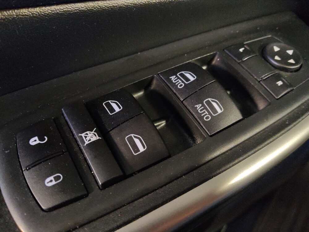 2021 Jeep Cherokee in Metairie, LA 70006 - 18119638 27