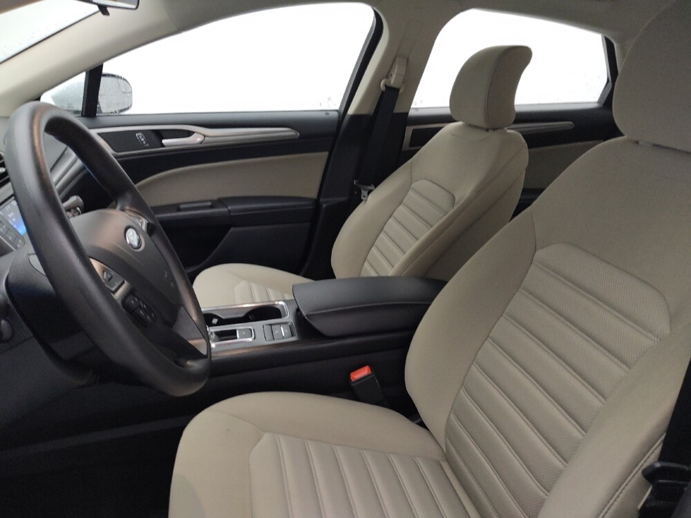 2018 Ford Fusion in Greenville, SC 29607 - 18119640 17