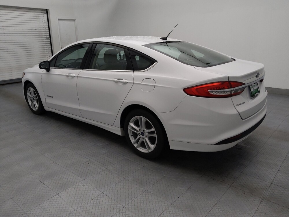 2018 Ford Fusion in Greenville, SC 29607 - 18119640 3