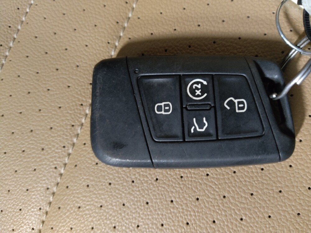 2022 Volkswagen Tiguan in Arlington, TX 76011 - 18119649 32