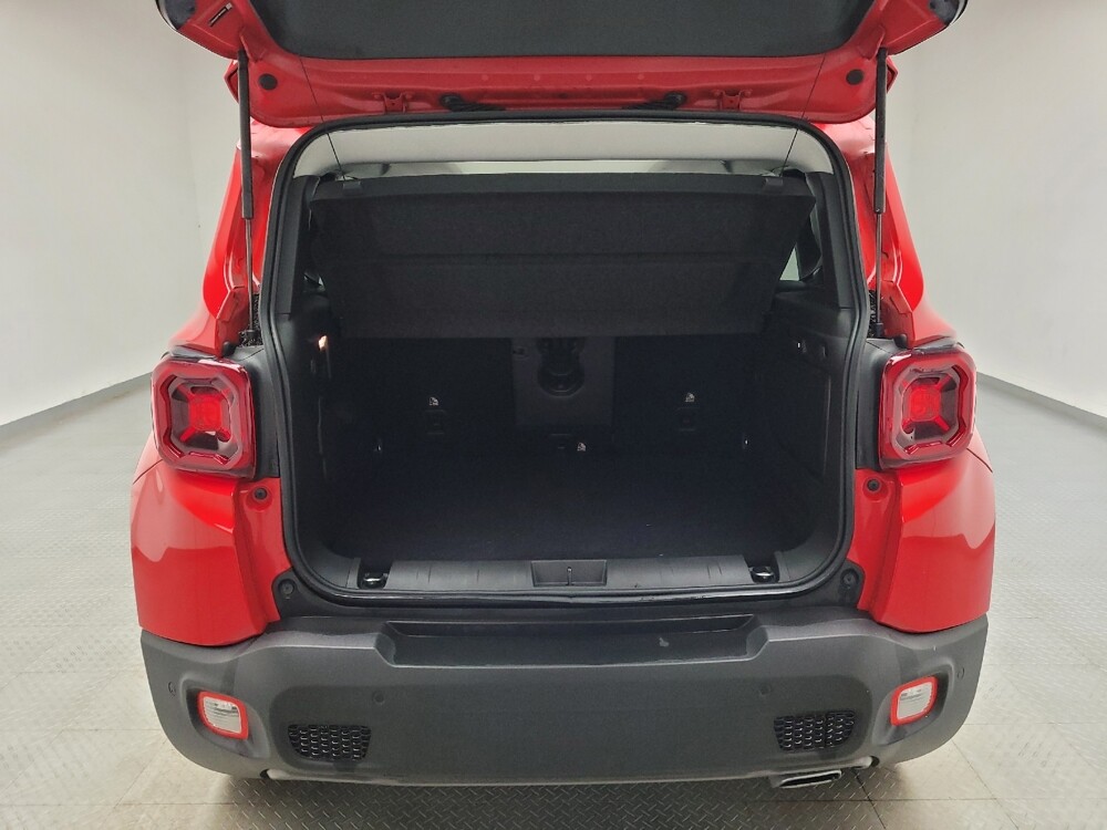 2021 Jeep Renegade in Eastpointe, MI 48021 - 18119653 29