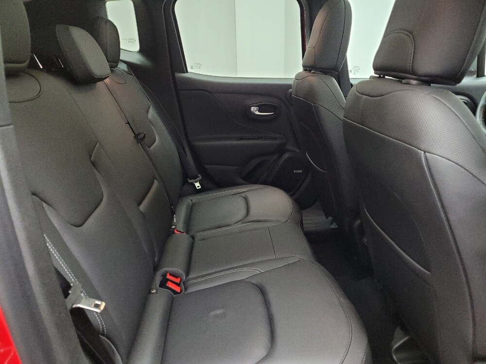 2021 Jeep Renegade in Eastpointe, MI 48021 - 18119653 19