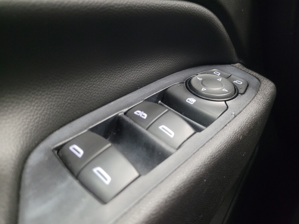 2019 Chevrolet Equinox in Mishawaka, IN 46545 - 18119659 27