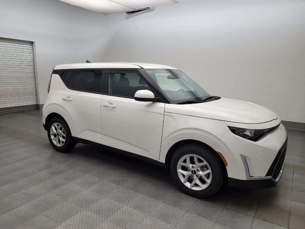 2025 Kia Soul in Phoenix, AZ 85015 - 18119677 11