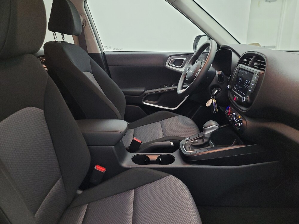 2025 Kia Soul in Phoenix, AZ 85015 - 18119677 21