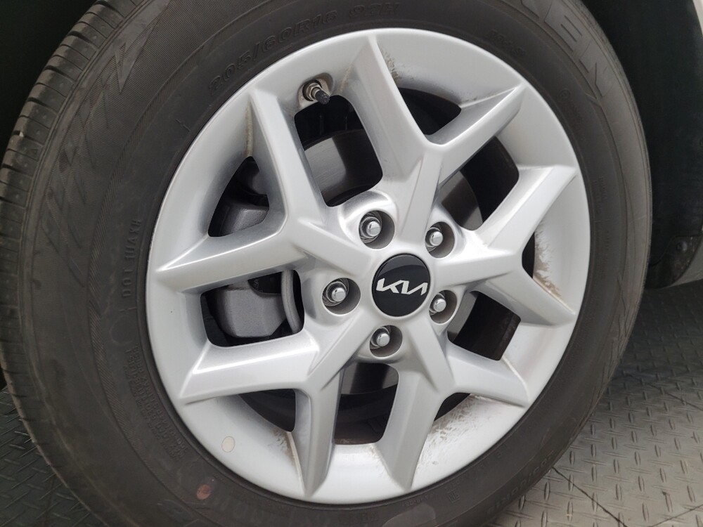 2025 Kia Soul in Phoenix, AZ 85015 - 18119677 31