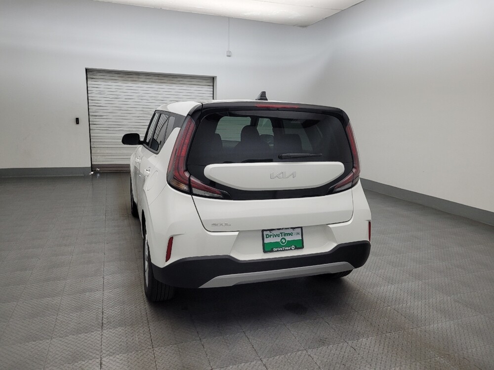 2025 Kia Soul in Phoenix, AZ 85015 - 18119677 6