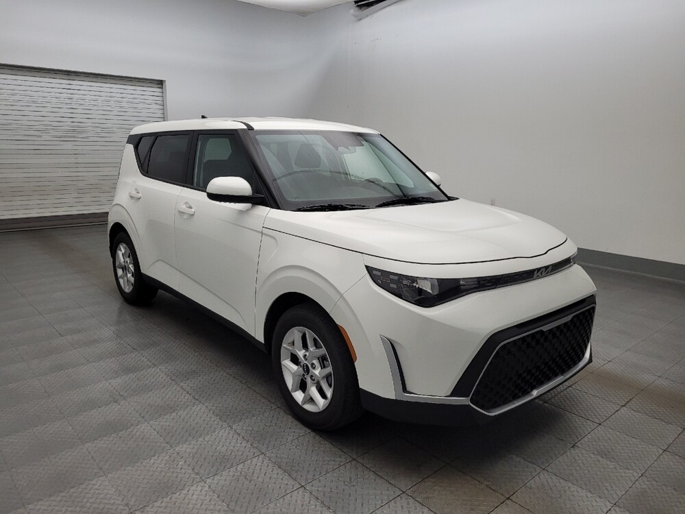 2025 Kia Soul in Phoenix, AZ 85015 - 18119677 13