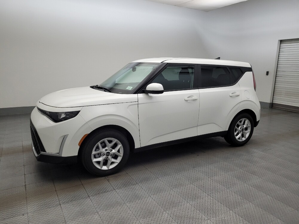 2025 Kia Soul in Phoenix, AZ 85015 - 18119677 2