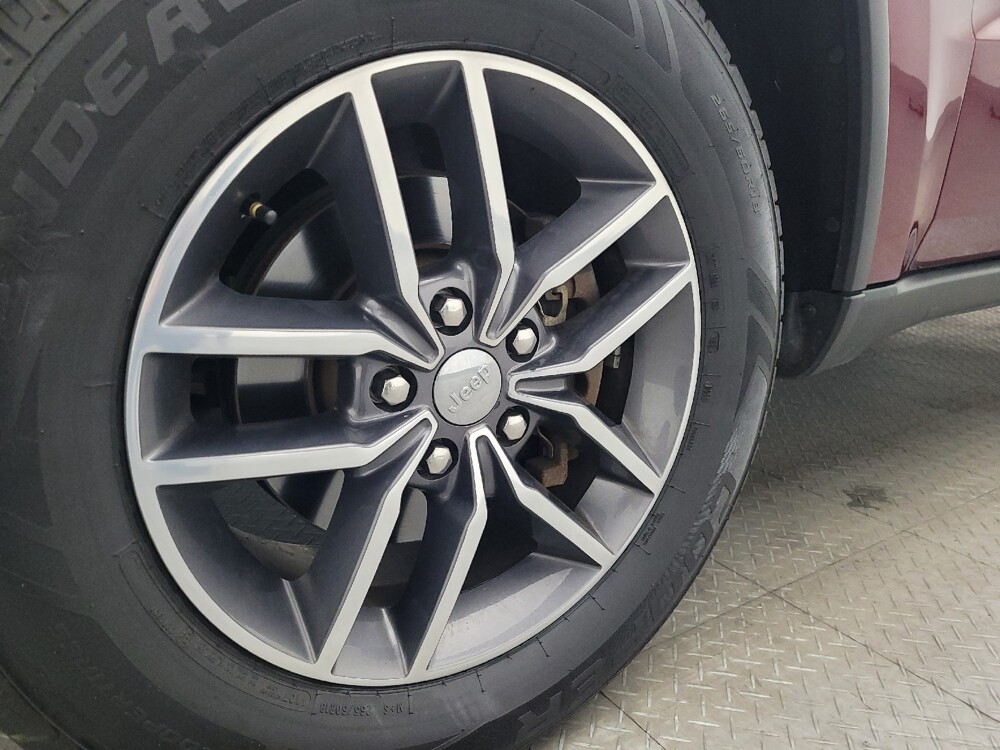 2018 Jeep Grand Cherokee in Gainesville, FL 32609 - 18119686 31