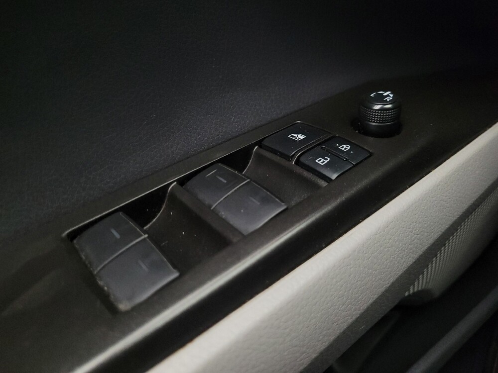 2021 Toyota Camry in Glendale, AZ 85301 - 18119691 27