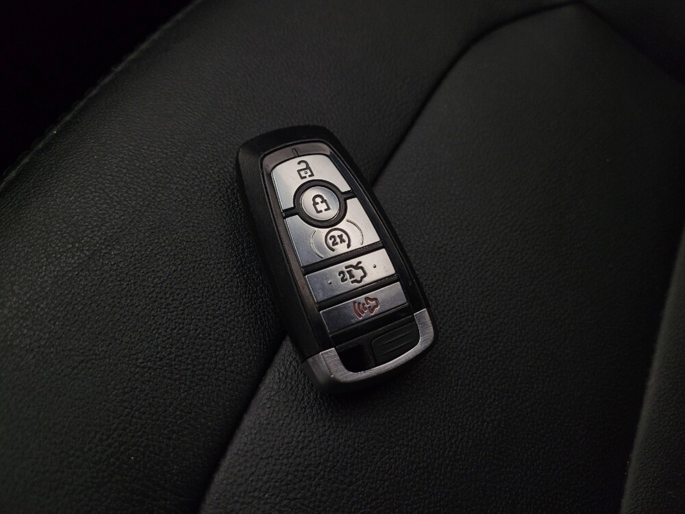 2018 Ford Explorer in Mesa, AZ 85210 - 18119695 32