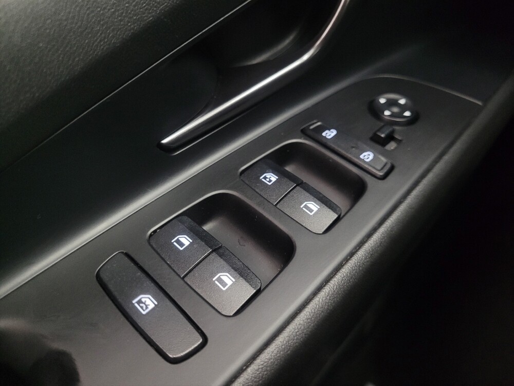 2023 Hyundai Elantra in Indianapolis, IN 46222 - 18119704 27