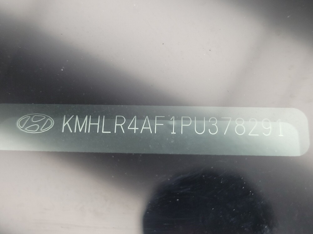 2023 Hyundai Elantra in Indianapolis, IN 46222 - 18119704 33