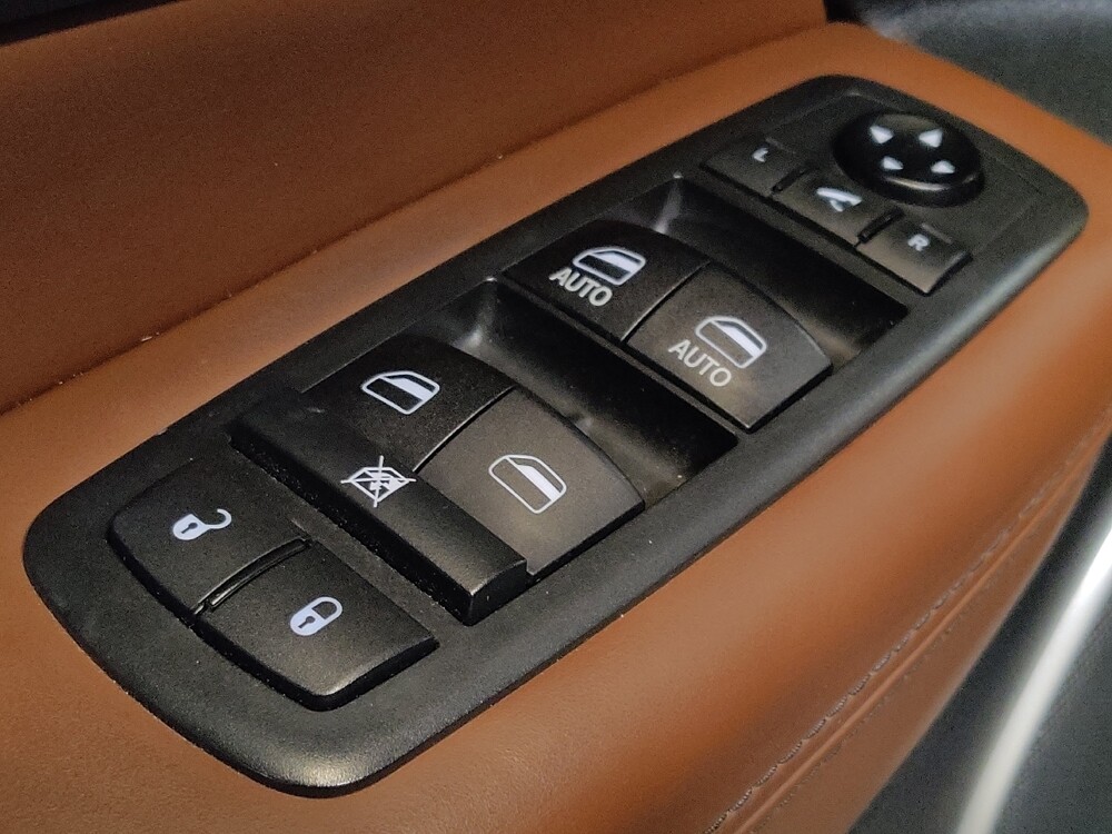 2018 Jeep Grand Cherokee in Jacksonville, FL 32210 - 18119714 27