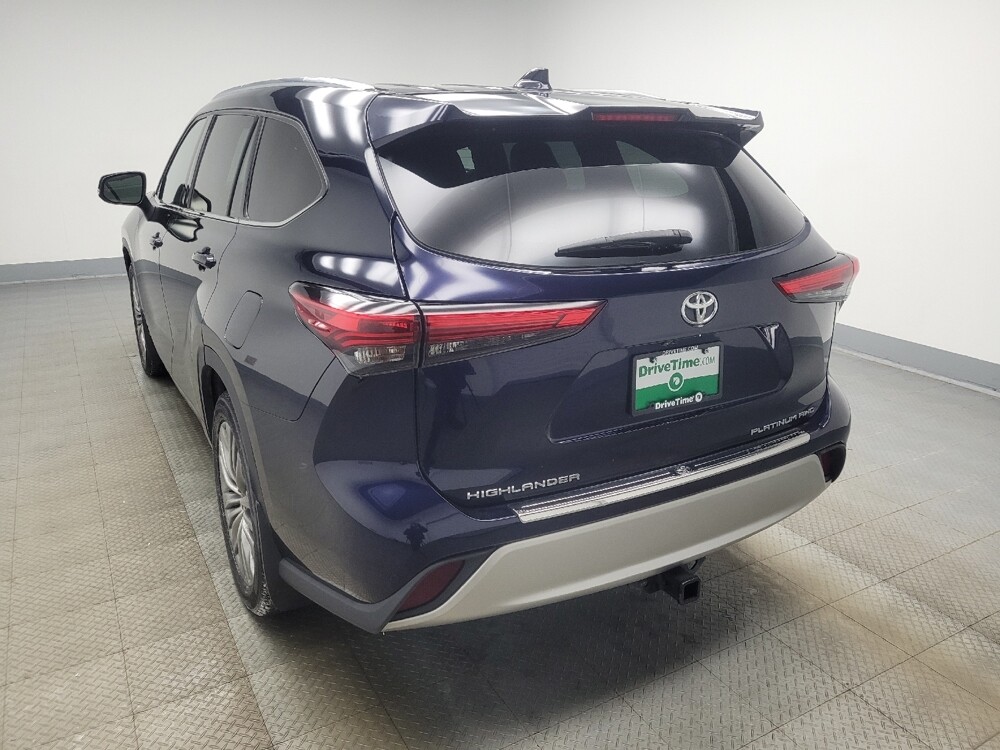 2021 Toyota Highlander in Mishawaka, IN 46545 - 18119723 5