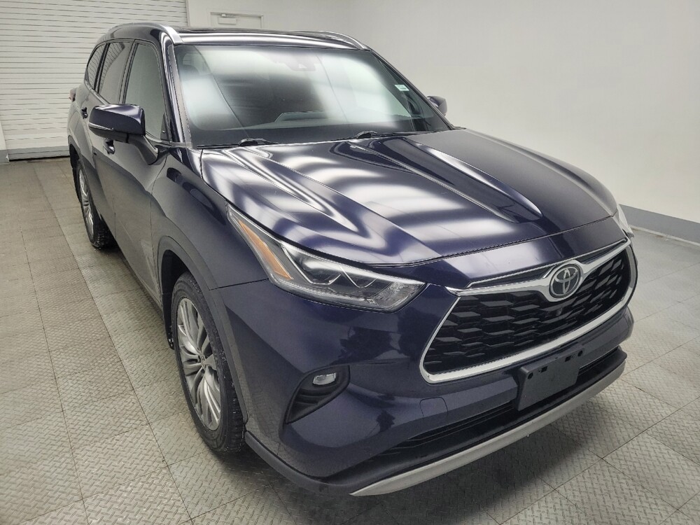 2021 Toyota Highlander in Mishawaka, IN 46545 - 18119723 13