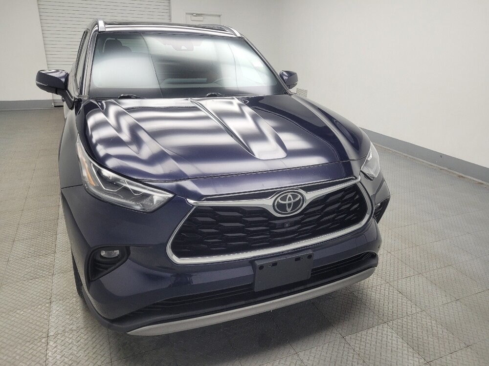 2021 Toyota Highlander in Mishawaka, IN 46545 - 18119723 14