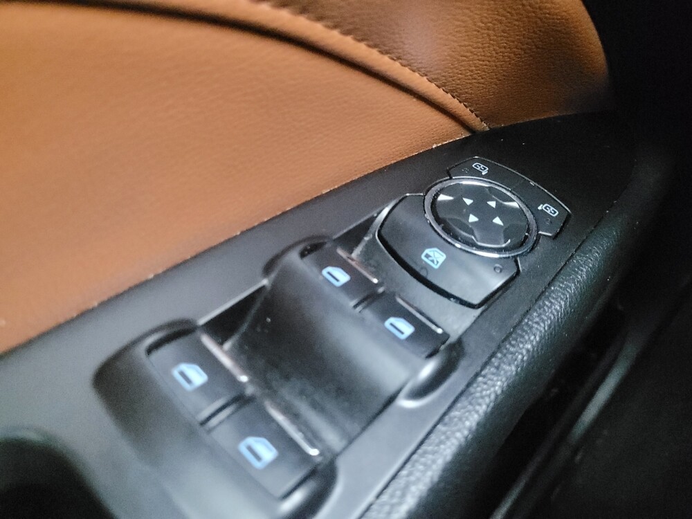 2020 Ford Fusion in Indianapolis, IN 46222 - 18119730 27