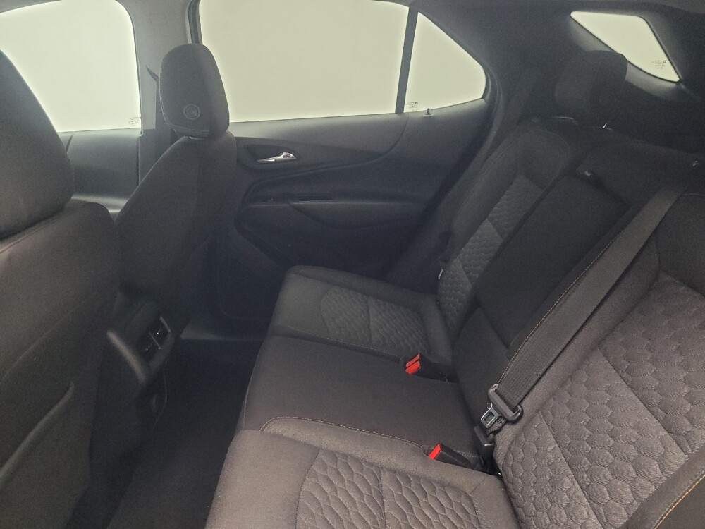 2018 Chevrolet Equinox in Indianapolis, IN 46222 - 18119731 18