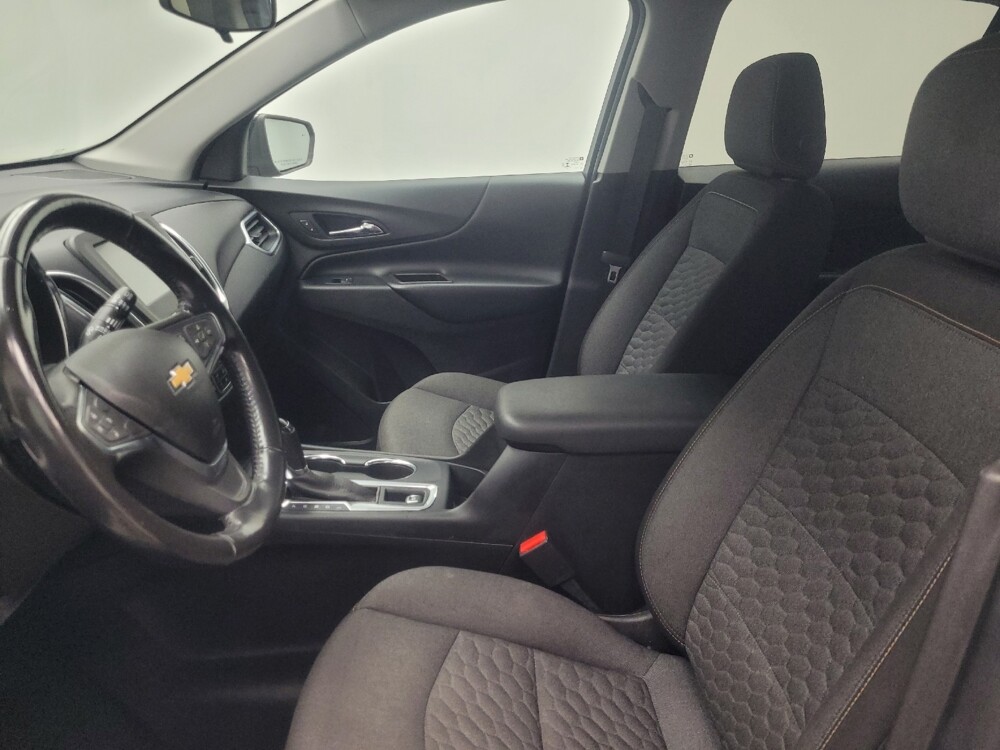 2018 Chevrolet Equinox in Indianapolis, IN 46222 - 18119731 17