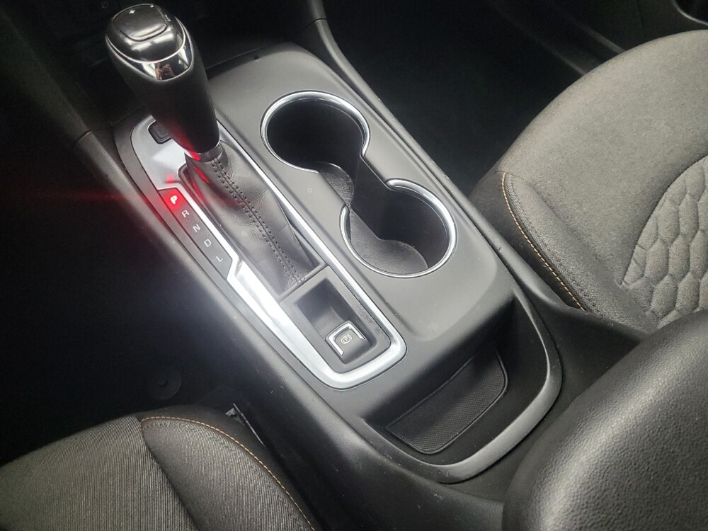 2018 Chevrolet Equinox in Indianapolis, IN 46222 - 18119731 26