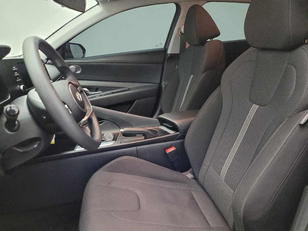 2025 Hyundai Elantra in Phoenix, AZ 85015 - 18119733 17