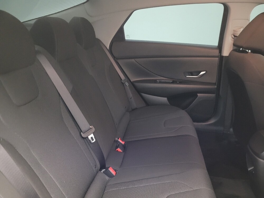 2025 Hyundai Elantra in Phoenix, AZ 85015 - 18119733 19