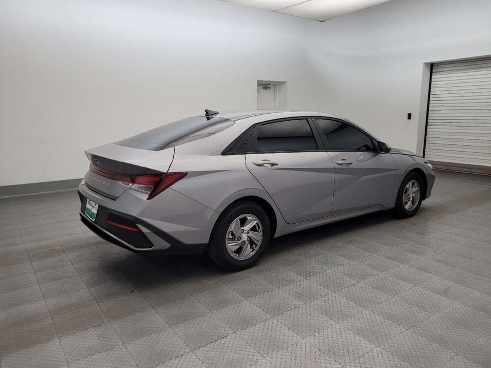 2025 Hyundai Elantra in Phoenix, AZ 85015 - 18119733 10