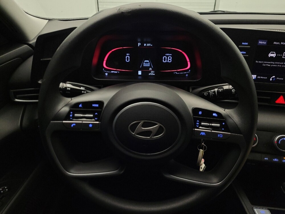 2025 Hyundai Elantra in Phoenix, AZ 85015 - 18119733 22