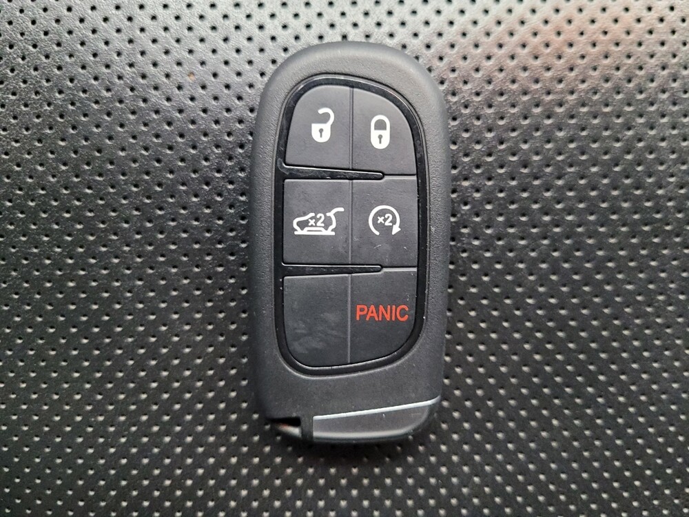 2022 Jeep Cherokee in Las Vegas, NV 89102 - 18119735 32