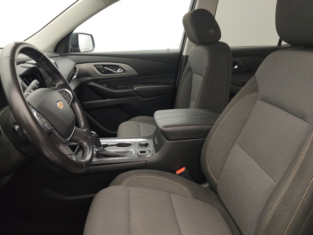 2019 Chevrolet Traverse in Tampa, FL 33619 - 18119768 17