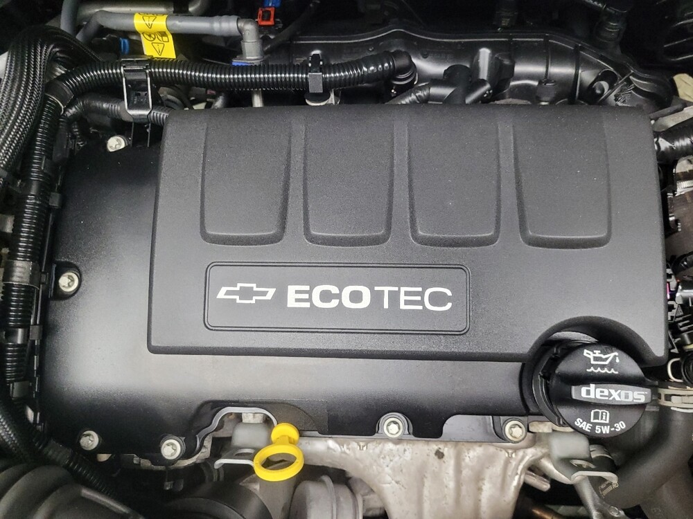 2020 Chevrolet Trax in Highland, IN 46322 - 18119772 30