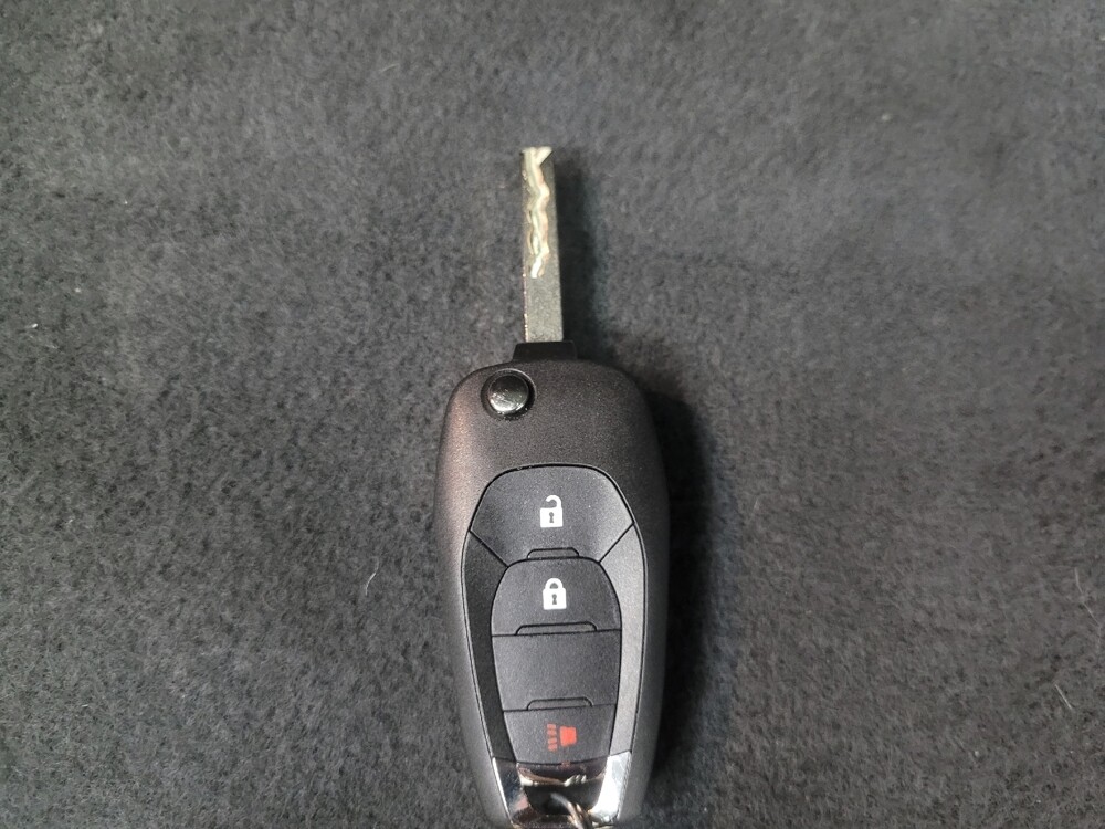 2020 Chevrolet Trax in Highland, IN 46322 - 18119772 32