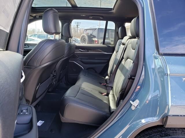 2026 Jeep Grand Cherokee in Bedford, OH 44146 - 18119784 8
