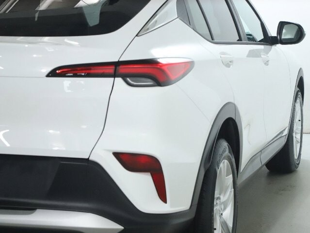 2025 Buick Envista in Bedford, OH 44146 - 18119786 45