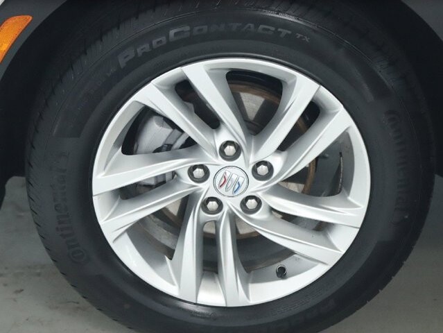 2025 Buick Envista in Bedford, OH 44146 - 18119786 37