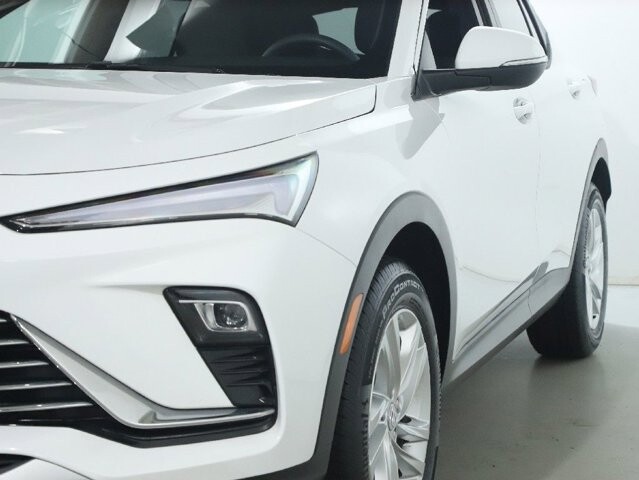 2025 Buick Envista in Bedford, OH 44146 - 18119786 4