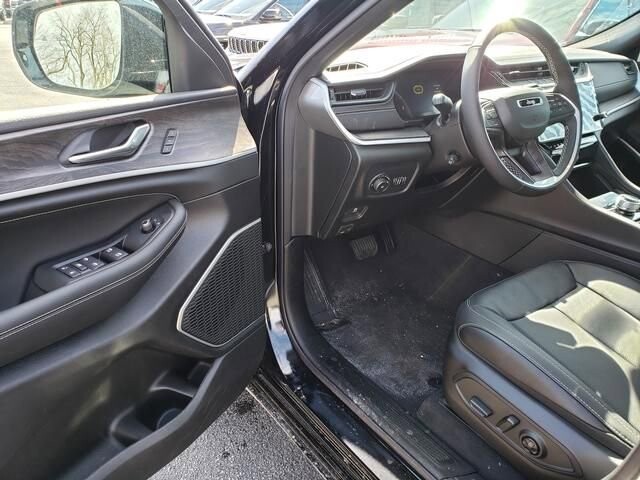 2026 Jeep Grand Cherokee in Bedford, OH 44146 - 18119787 6