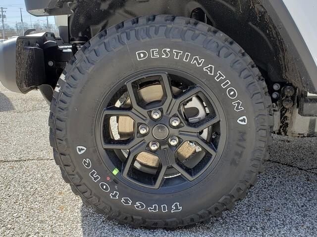 2026 Jeep Gladiator in Bedford, OH 44146 - 18119794 12