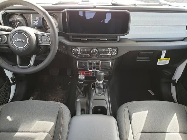 2026 Jeep Gladiator in Bedford, OH 44146 - 18119794 8