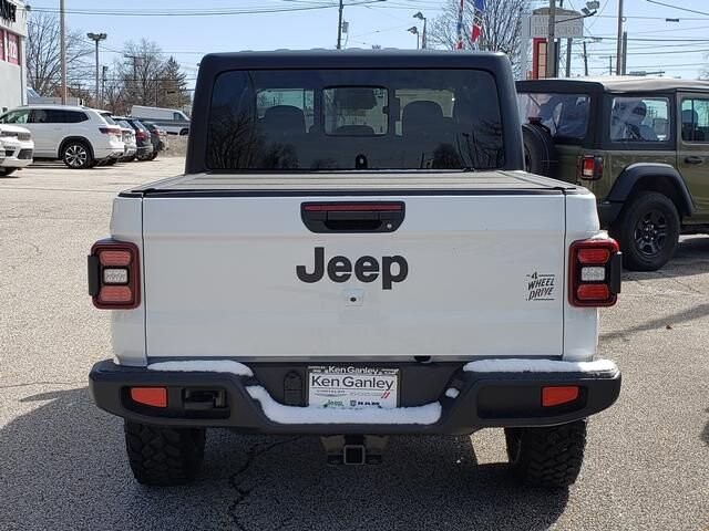 2026 Jeep Gladiator in Bedford, OH 44146 - 18119794 4